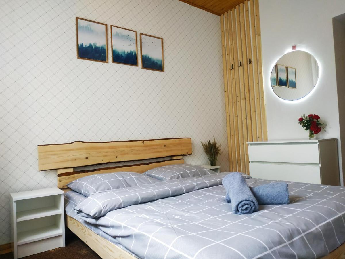 Hotel Ніч Над Карпатами à Slavsko Extérieur photo