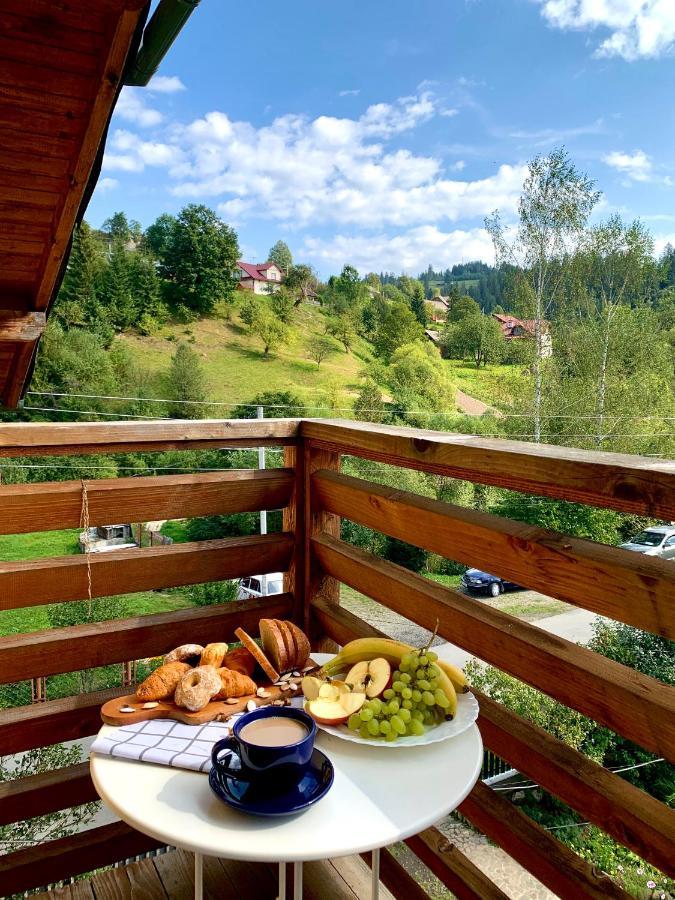 Hotel Ніч Над Карпатами à Slavsko Extérieur photo