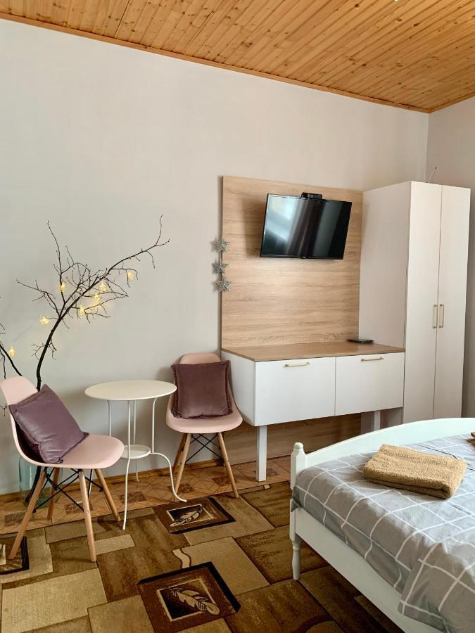 Hotel Ніч Над Карпатами à Slavsko Extérieur photo